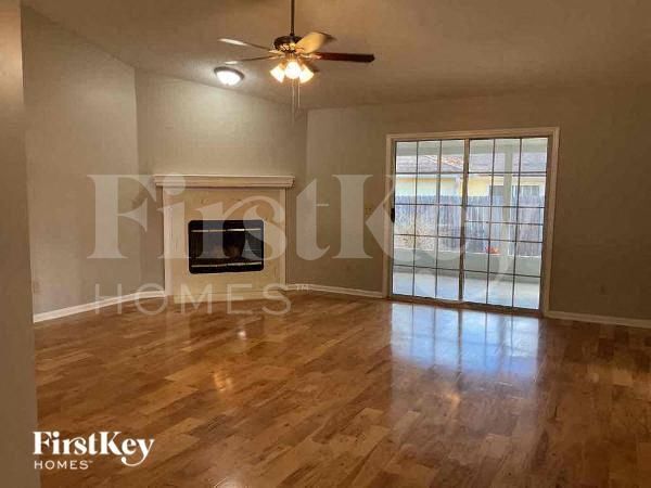 Building Photo - 8047 Queensferry Ln
