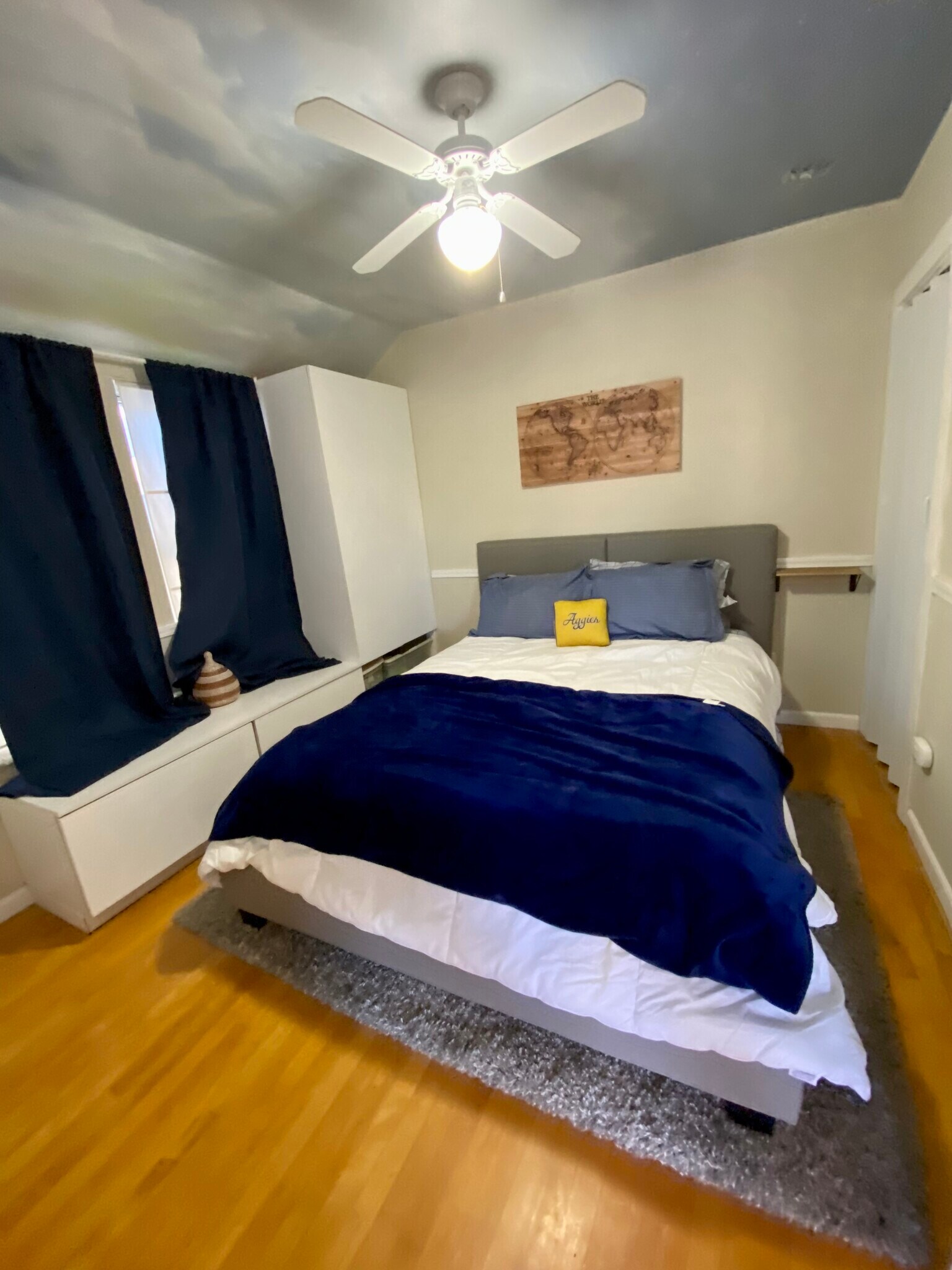 Building Photo - 5309 L St