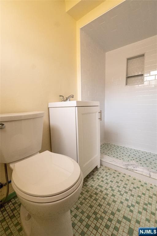 Building Photo - 10 Eastbrook Dr