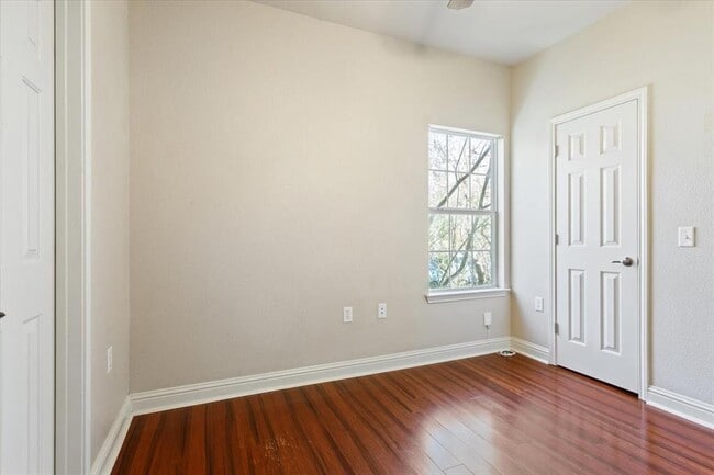 Building Photo - 1210 E M. Franklin Ave