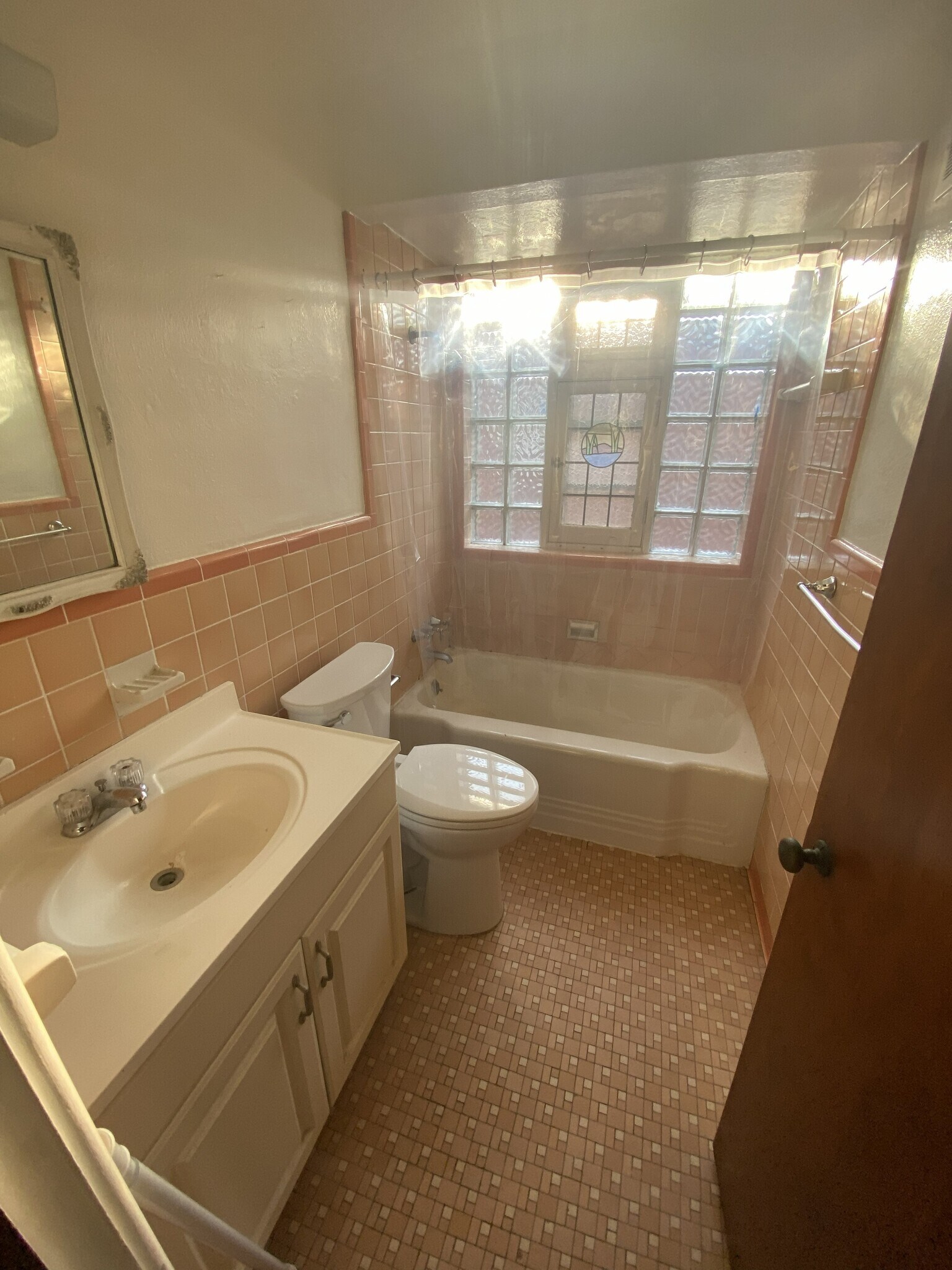 Bathroom - 5471 Loughborough Ave