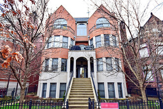Building Photo - 2026 W Pierce Ave