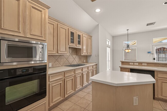 Building Photo - 2007 Baycliff Ct