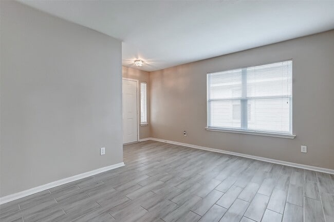 Building Photo - 10822 Cane Grove Ln