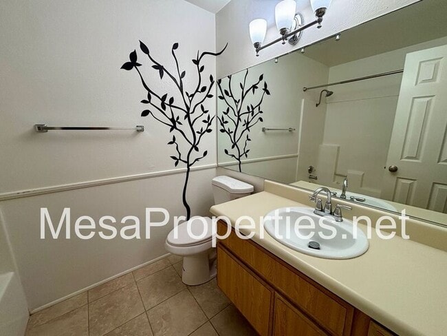 Building Photo - 932 W Arrow Hwy