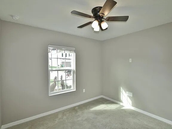 Building Photo - 5555 NW Pine Trail Cir