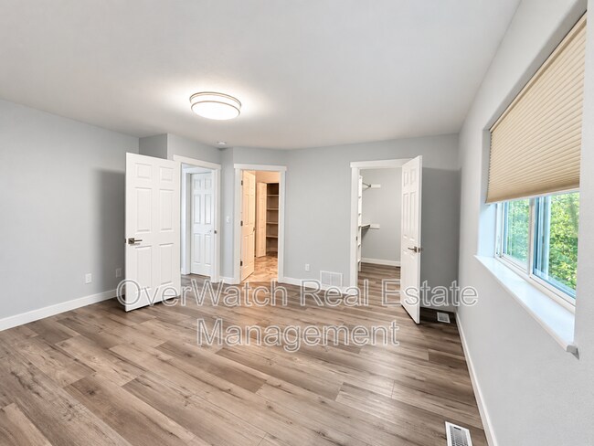 Building Photo - 4031 Lunar Dr