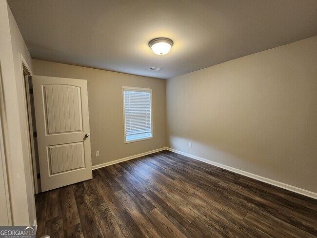 Building Photo - 4675 Dandelion Wy