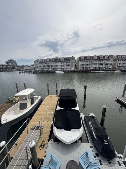 Building Photo - 3914 South Blvd