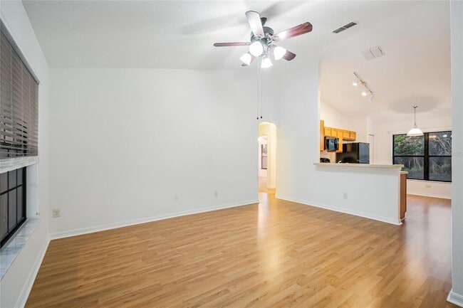 Building Photo - 2763 Athens Dr