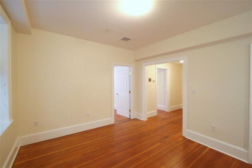 Building Photo - 859 Massachusetts Ave