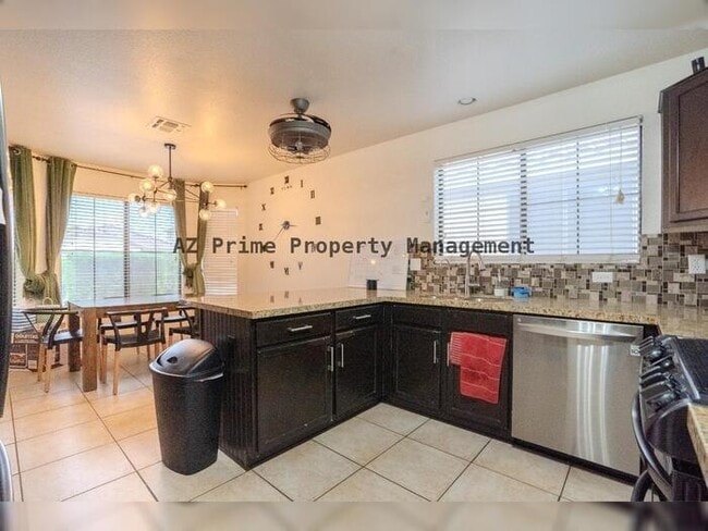 Building Photo - 3321 E Blackhawk Dr