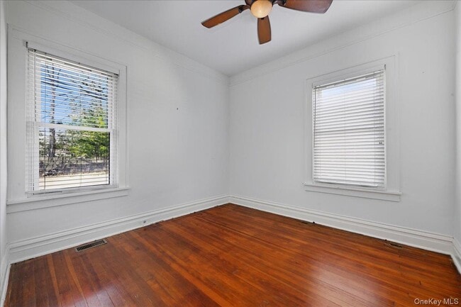 Building Photo - 1 Carl St