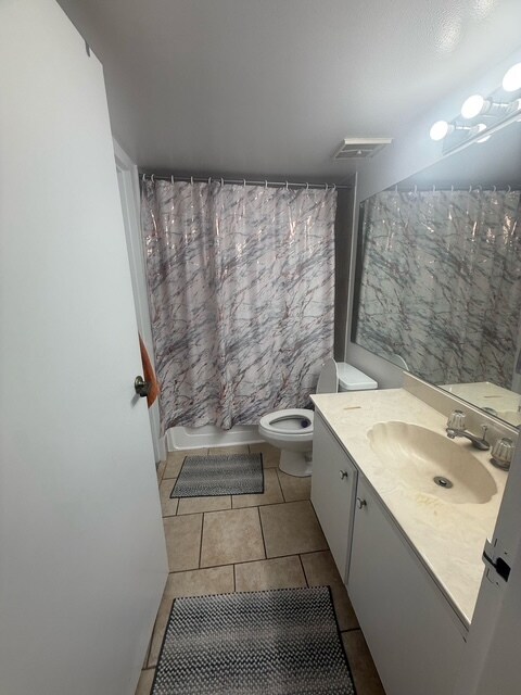 Building Photo - 7601 E Treasure Dr