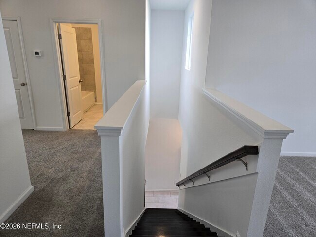 Building Photo - 817 Cherry Elm Dr