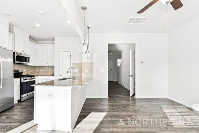 Building Photo - 3740 Yorkshire Pl