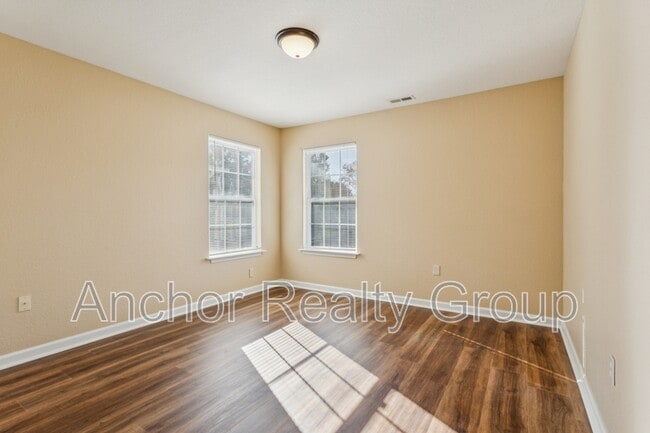 Building Photo - 1519 Elder Ave