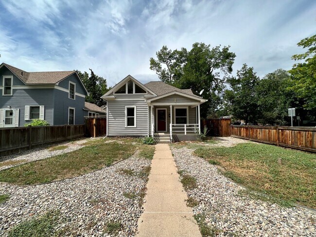 Building Photo - Corner-Lot Bungalow Close to Old Town Fort Collins!