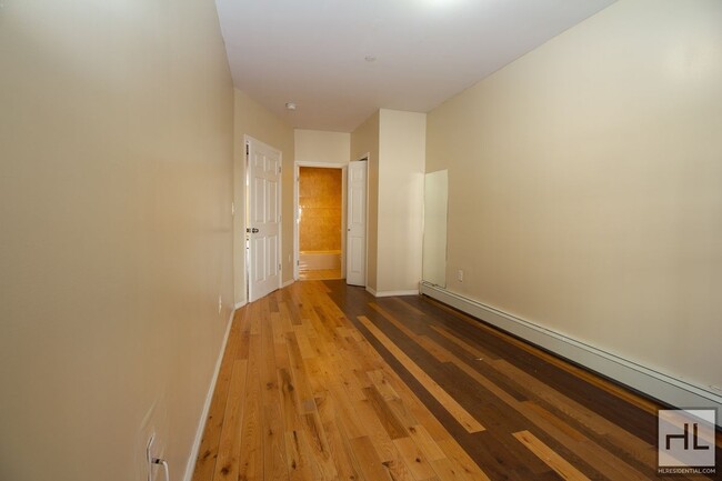 Building Photo - 2 Bed 2 Bath On Dekalb Ave.
