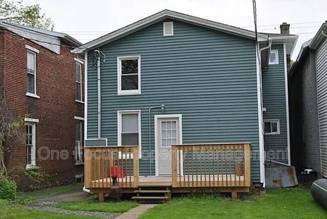 Building Photo - 525 W Church St