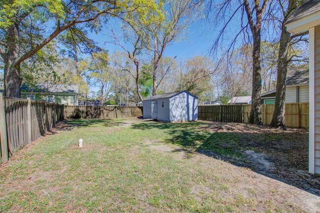 Building Photo - 509 West 2nd North Street, Summerville, SC...