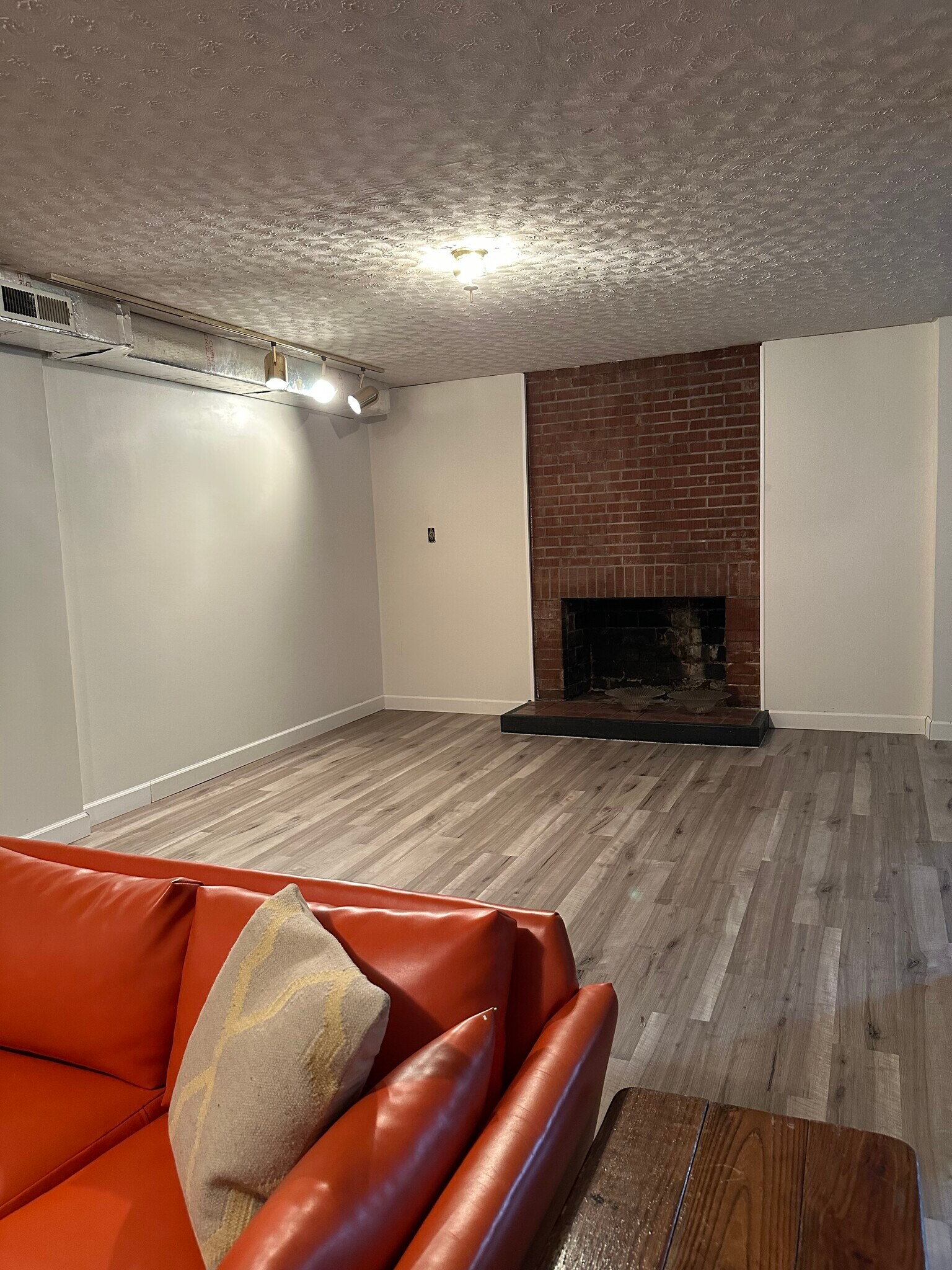 Building Photo - 3616 Riverview Dr