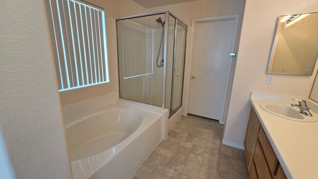 Building Photo - 2 story, 2 car garage, 4 bedroom, All appliances. move in ready home !