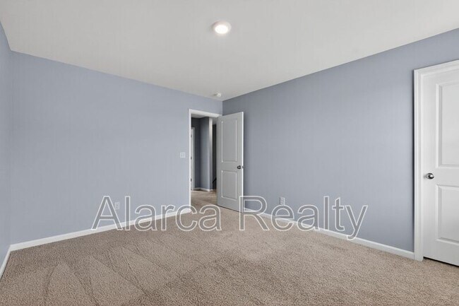 Building Photo - 147 Cherry Birch St