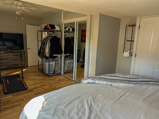 Building Photo - Charming Riverside Retreat: 3-Bedroom, 2-B...
