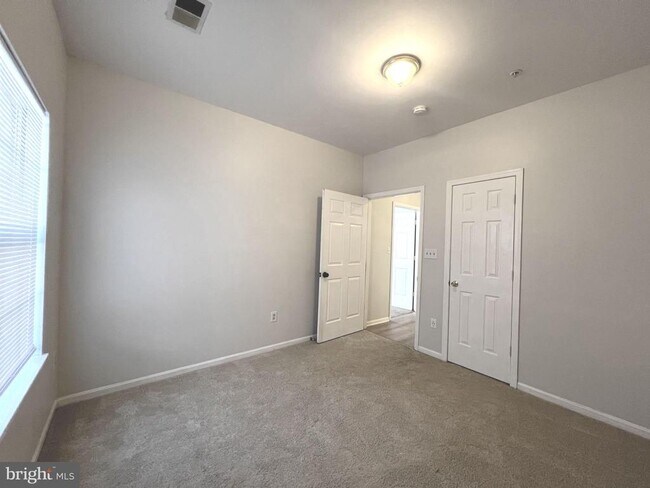 Building Photo - 1439 Nestlewood Ct