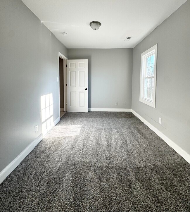 Building Photo - 353 Sherman Ave