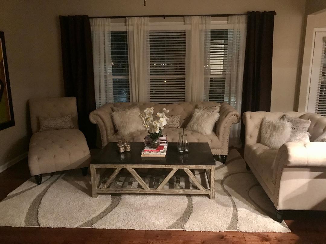 Living Room - 1624 Caswell Pkwy