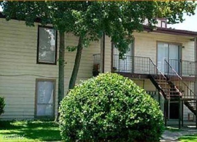 Building Photo - 10157 Westview Dr