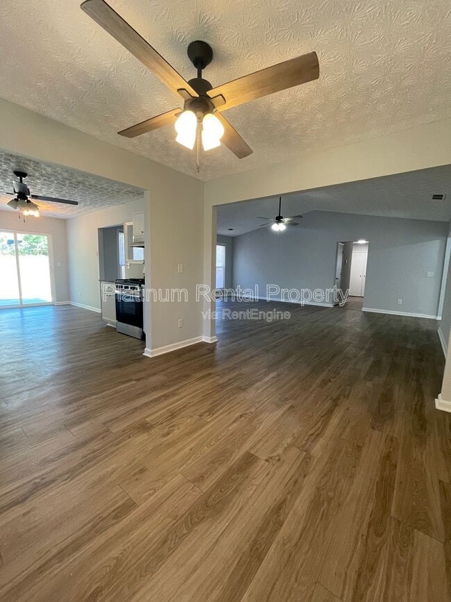 Building Photo - 1630 Creek Crossing SE