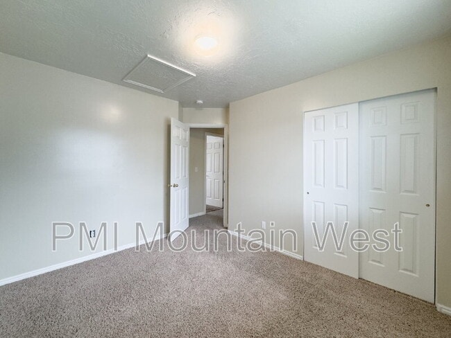 Building Photo - 2419 1850 N St