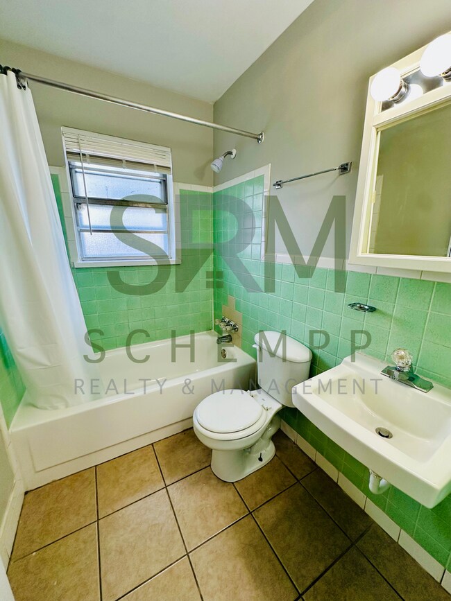 Building Photo - 4700 Walnut Grove Ave