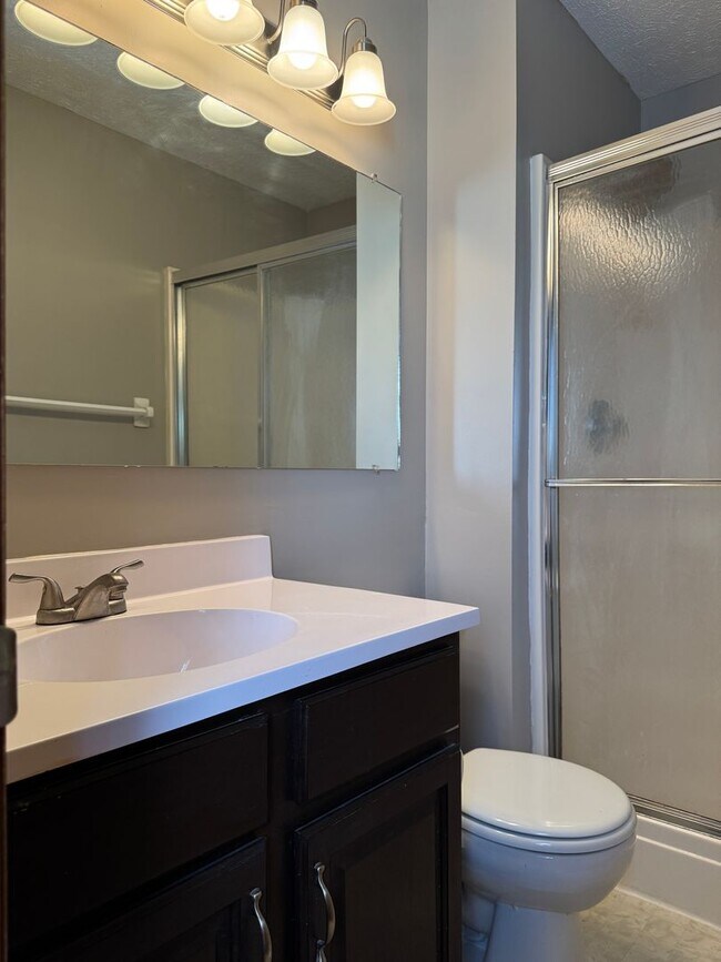 Building Photo - Omaha Rental Home Offering Modern Updates ...