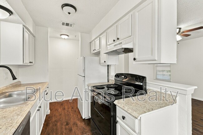Building Photo - 5104 Herrick Ct