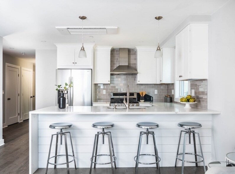 Building Photo - 58 Byron St