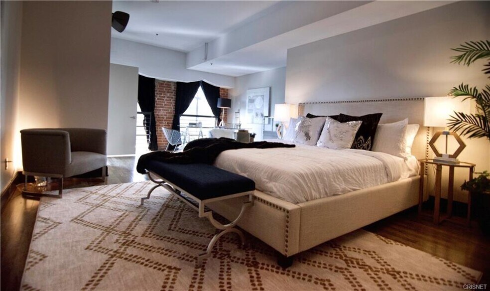 Large Primary Bedroom - 849 S Broadway