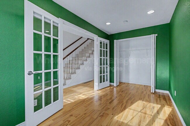 Building Photo - 133 Galapago St