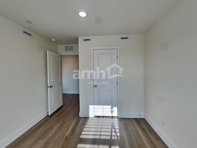 Building Photo - 262 Dahlia Rachel Pl
