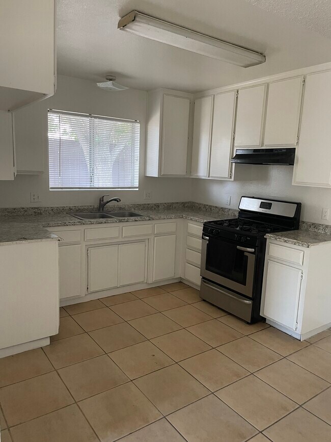 Building Photo - 21410 Golden Hills Blvd