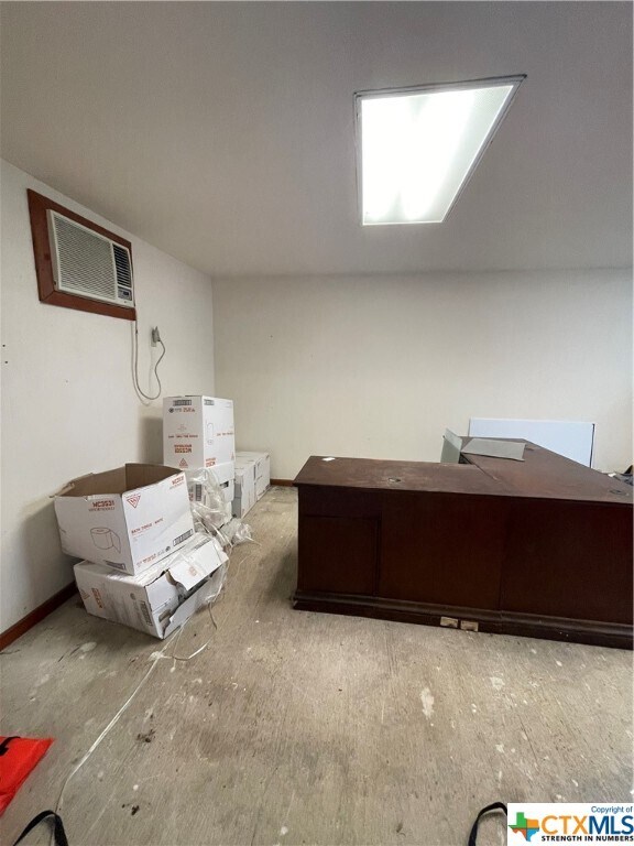 Building Photo - 1910 FM2673