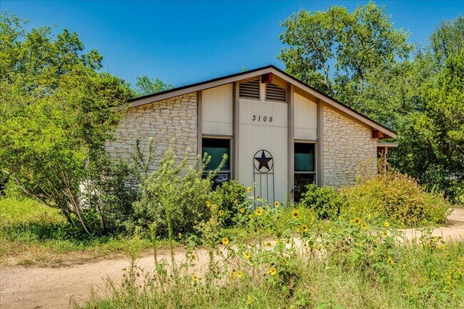 Building Photo - 3105 Steck Ave