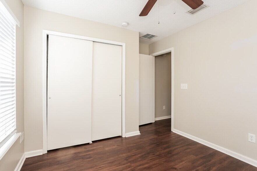 Building Photo - 3877 Marsh Bluff Dr