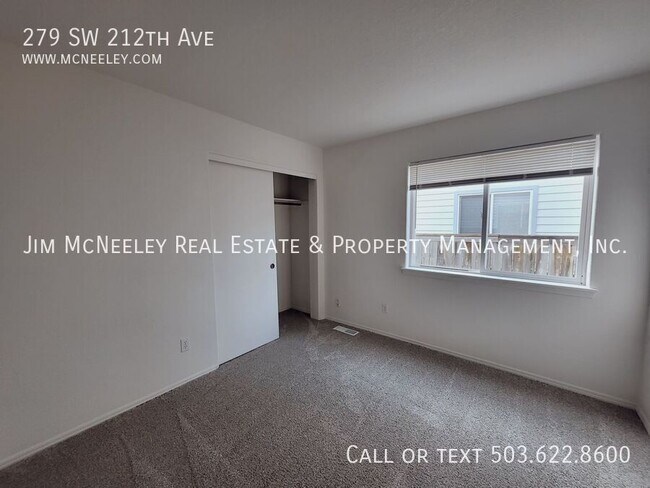 Building Photo - 279 SW 212th Ave