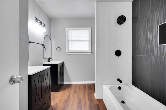 Building Photo - 413 Shaw St