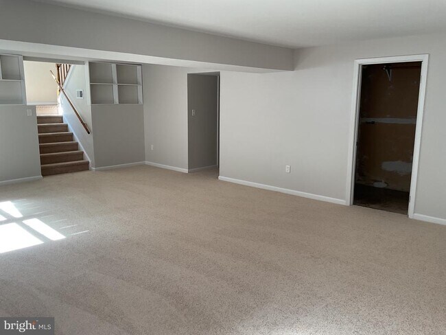 Building Photo - 8904 Grass Valley Ct