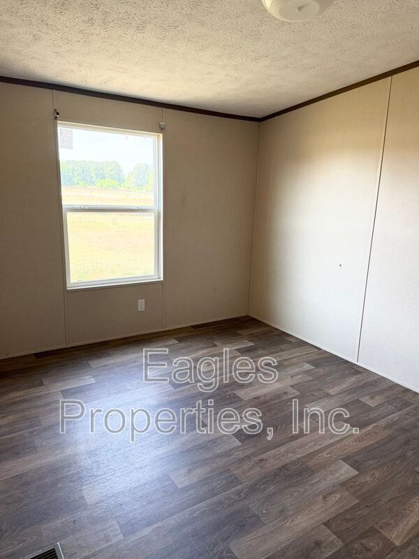 Building Photo - 863 Pecan Rd